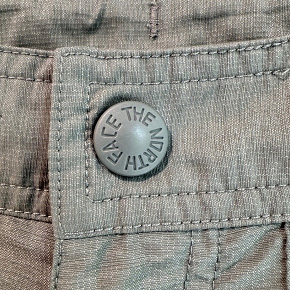 The North Face Paramount Convertible Hiking Pants‎ Roll Up Size 10 Short - Picture 5 of 12